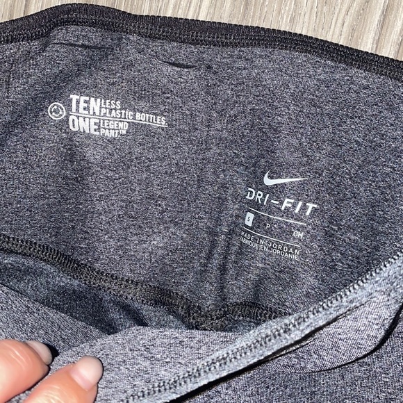 Nike Dry Fit Dark Grey Leggings - Picture 3 of 5